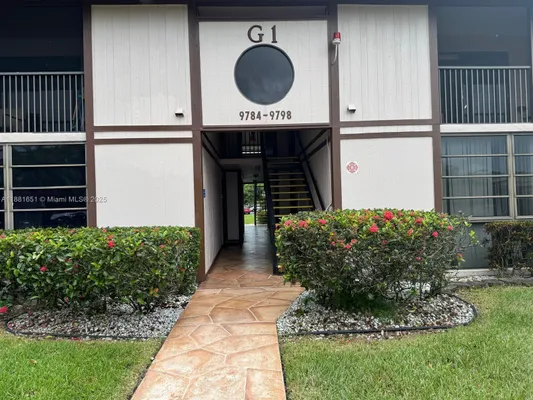 Property Slideshow image 2 of 35 | 9794 n belfort cir 202, Tamarac, FL, 33321