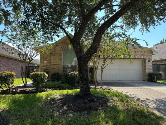 Property Slideshow image 2 of 31 | 1306 modena dr, Pearland, TX, 77581
