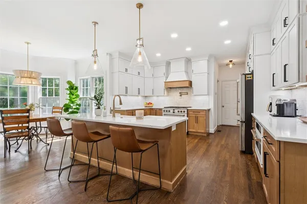 Property Slideshow image 2 of 49 | 117 huntercombe, Williamsburg, VA, 23188