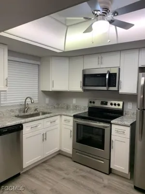 Property Slideshow image 3 of 19 | 13240 white marsh ln 9, Fort Myers, FL, 33912