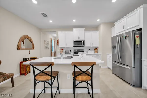 Property Slideshow image 3 of 29 | 2065 summersweet dr, Alva, FL, 33920