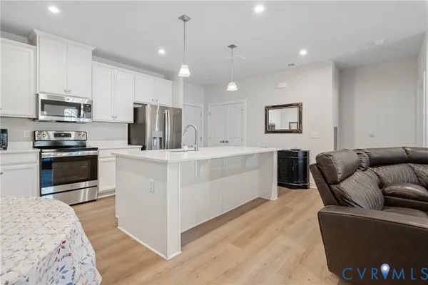 Property Slideshow image 2 of 36 | 6601 citory way unit 304, Moseley, VA, 23120