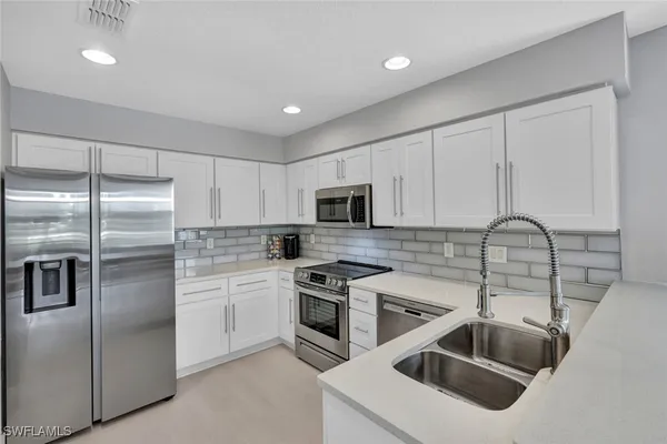 Property Slideshow image 2 of 33 | 26938 montego pointe ct 101, Bonita Springs, FL, 34134