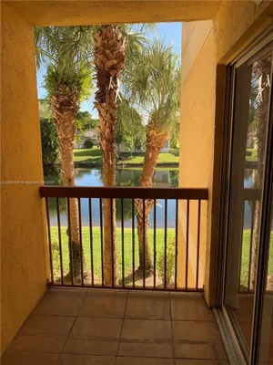 Property Slideshow image 3 of 11 | 7650 westwood dr apt 519, Tamarac, FL, 33321