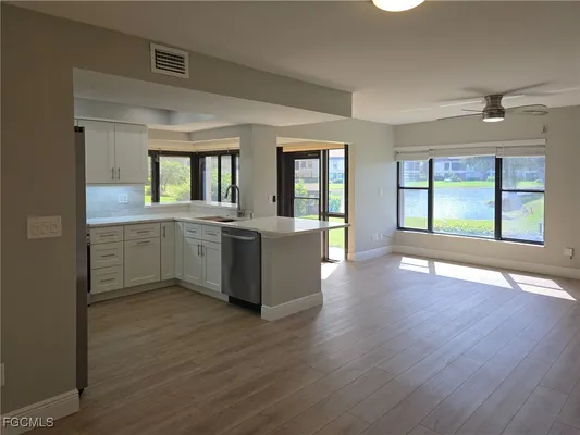 Property Slideshow image 2 of 28 | 5790 trailwinds dr 111, Fort Myers, FL, 33907