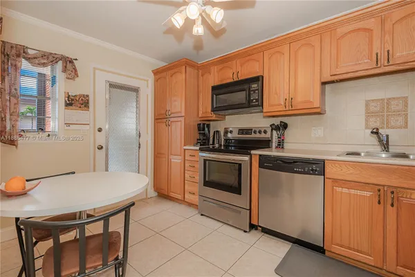 Property Slideshow image 3 of 26 | 2991 nw 46th ave 210, Lauderdale Lakes, FL, 33313