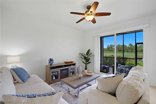 Property Slideshow image 2 of 50 | 10341 heritage bay blvd 1912, Naples, FL, 34120