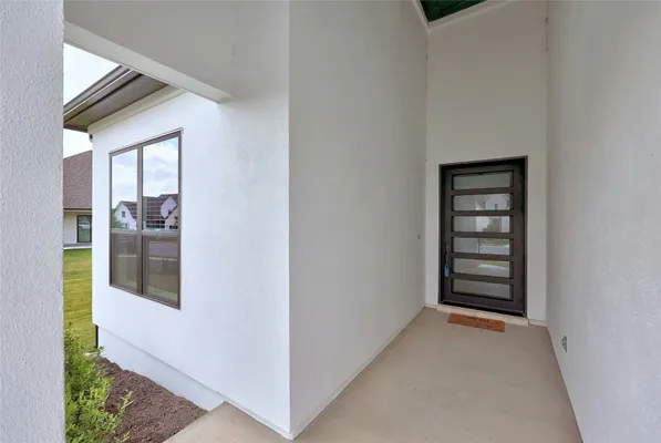 Property Slideshow image 3 of 40 | 213 oakley pass, Liberty Hill, TX, 78642