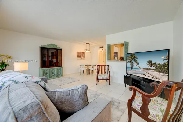 Property Slideshow image 2 of 47 | 2031 durham b # 2031, Deerfield Beach, FL, 33442