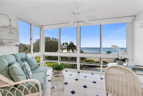 Property Slideshow image 3 of 25 | 2121 gulf shore blvd 305, Naples, FL, 34102