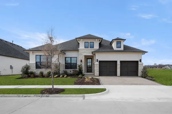 Property Slideshow image 2 of 32 | 4730 hawthorn hls, Arlington, TX, 76005