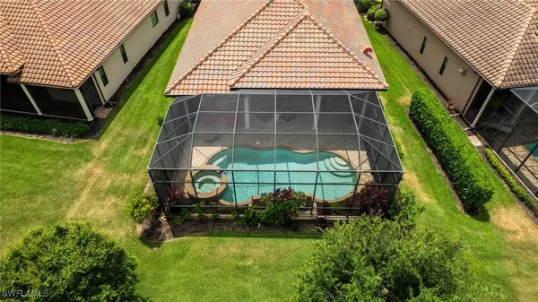 Property Slideshow image 3 of 38 | 6541 roma way, Naples, FL, 34113