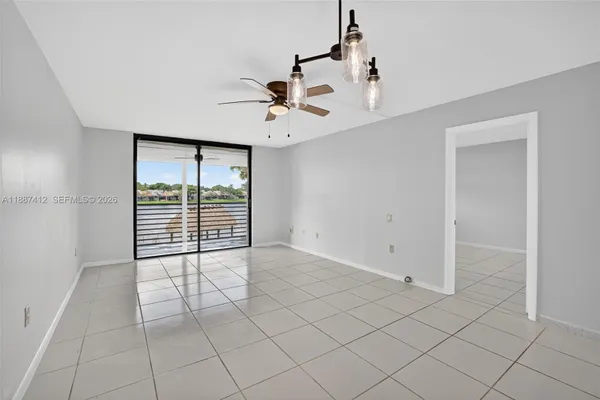Property Slideshow image 3 of 82 | 1100 colony point cir 205, Pembroke Pines, FL, 33026