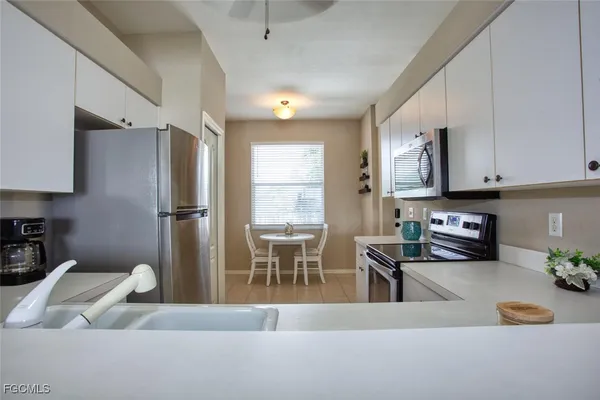 Property Slideshow image 2 of 25 | 8056 queen palm ln 635, Fort Myers, FL, 33966