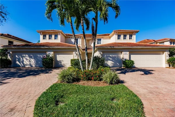 Property Slideshow image 2 of 47 | 3011 meandering way 202, Fort Myers, FL, 33905
