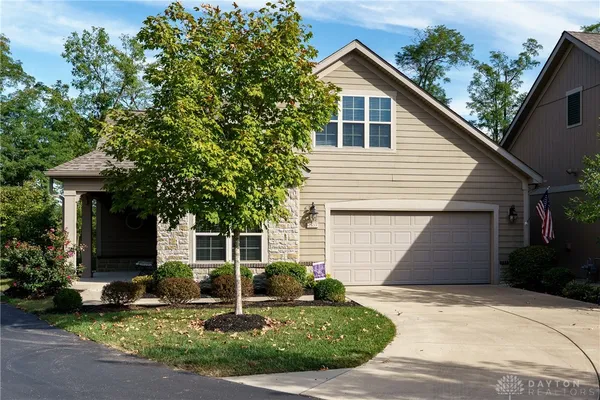 Property Slideshow image 2 of 76 | 2833 hackberry ln, Beavercreek, OH, 45431