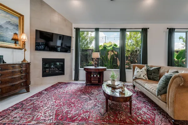 Property Slideshow image 3 of 36 | 1939 spotted fawn dr, Arlington, TX, 76005