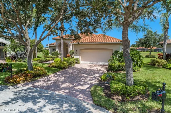 Property Slideshow image 2 of 49 | 8966 appaloosa ct, Naples, FL, 34113
