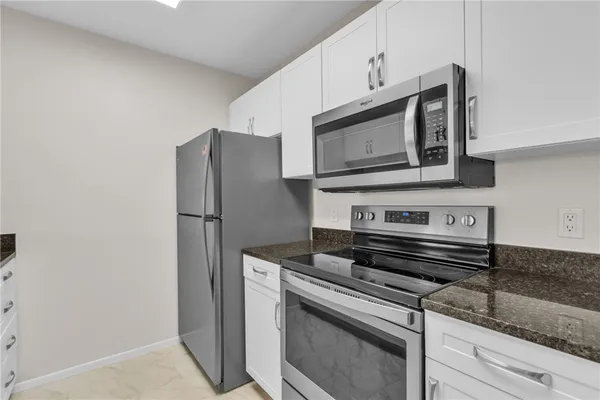 Property Slideshow image 2 of 36 | 7 plantation dr apt 202, Vero Beach, FL, 32966