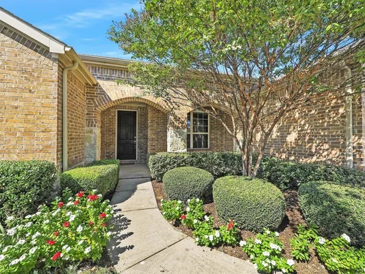 Property Slideshow image 3 of 40 | 2464 luna vista ln, Frisco, TX, 75036