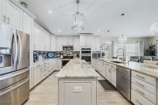 Property Slideshow image 3 of 36 | 1203 n brandywine cir, Fort Myers, FL, 33919