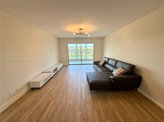 Property Slideshow image 2 of 24 | 4301 martinique cir e4, Coconut Creek, FL, 33066