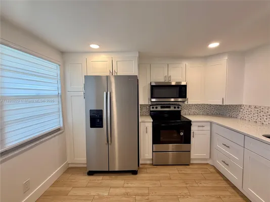 Property Slideshow image 3 of 24 | 4301 martinique cir e4, Coconut Creek, FL, 33066