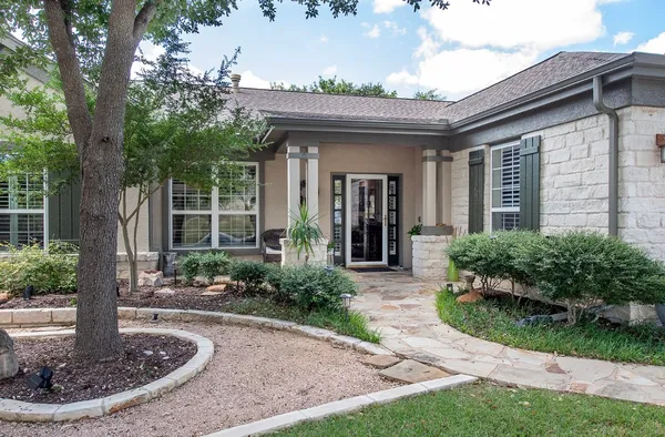 Property Slideshow image 2 of 35 | 627 armstrong dr, Georgetown, TX, 78633