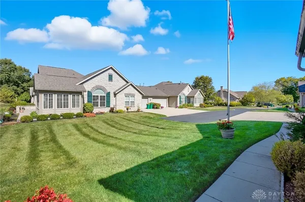 Property Slideshow image 3 of 41 | 3392 greenburn rd, Beavercreek, OH, 45434