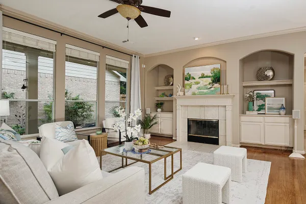 Property Slideshow image 3 of 27 | 43 wilmington way, The Woodlands, TX, 77384