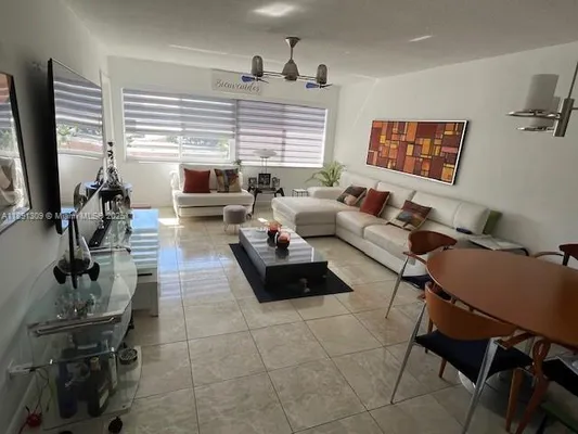 Property Slideshow image 3 of 9 | 329 se 3rd st 304s, Hallandale Beach, FL, 33009