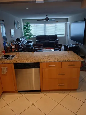 Property Slideshow image 3 of 9 | 330 se 2nd st 503e, Hallandale Beach, FL, 33009