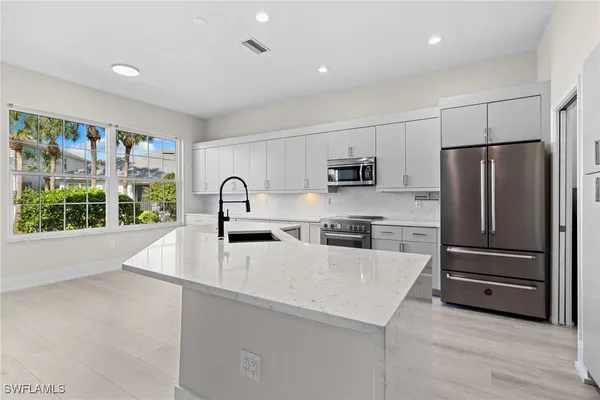 Property Slideshow image 3 of 32 | 27025 shell ridge cir, Bonita Springs, FL, 34134