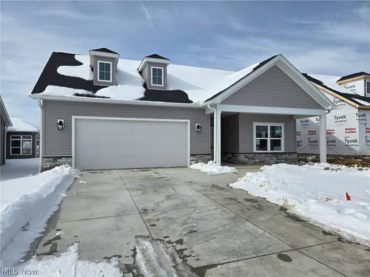 Property Slideshow image 2 of 27 | 4328 evergreen ct 52, North Canton, OH, 44720