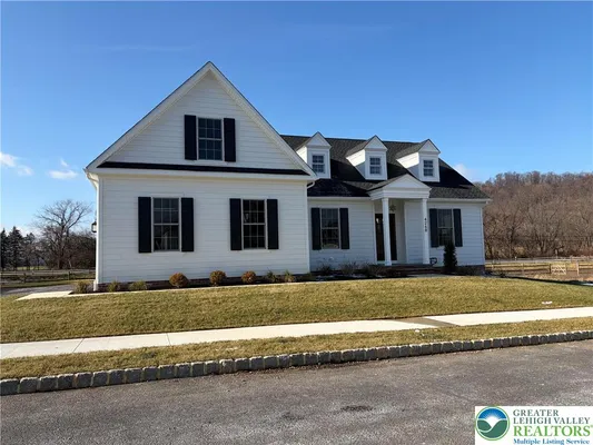 Property Slideshow image 2 of 37 | 4268 stonebridge dr, Upper Saucon Twp, PA, 18015