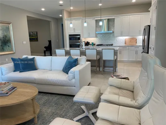 Property Slideshow image 3 of 15 | 4960 surfside cir, Bradenton, FL, 34211