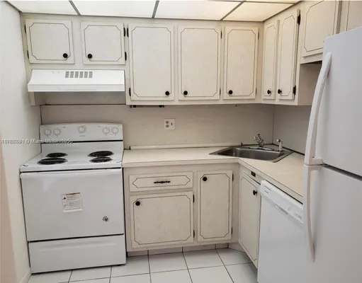 Property Slideshow image 2 of 17 | 6150 nw 62nd st 308, Tamarac, FL, 33319