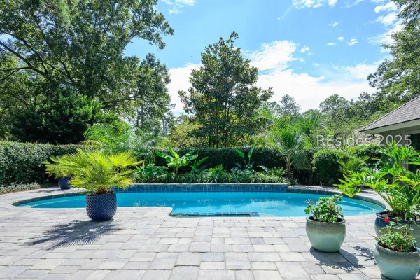 Property Slideshow image 3 of 43 | 25 towhee rd, Hilton Head Island, SC, 29926
