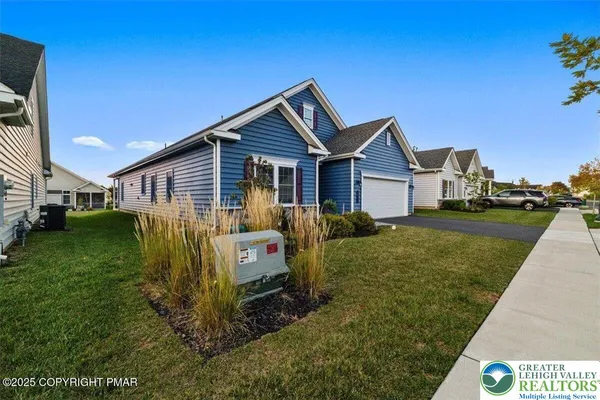 Property Slideshow image 3 of 34 | 3868 victors way, Easton, PA, 18045