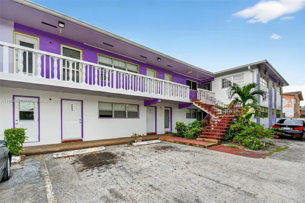 Property Slideshow image 2 of 22 | 245 ne 191st st 3022, Miami, FL, 33179