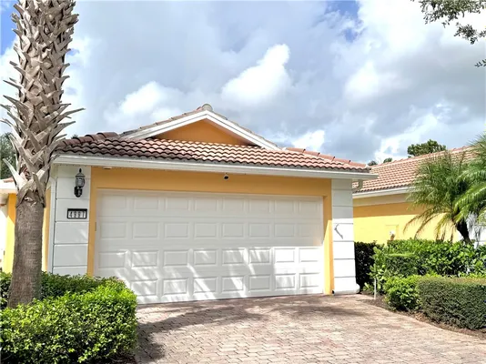 Property Slideshow image 3 of 26 | 4997 corsica sq, Vero Beach, FL, 32967