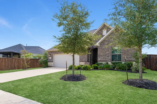 Property Slideshow image 3 of 48 | 5722 bobwhite trl, Manvel, TX, 77578