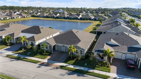 Property Slideshow image 2 of 35 | 6187 red maple mnr, Vero Beach, FL, 32966