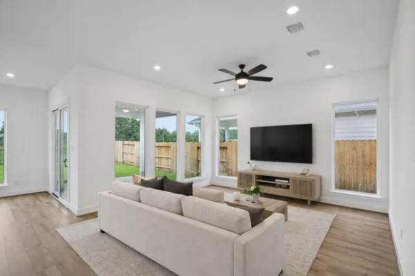 Property Slideshow image 3 of 25 | 23515 steely thicket trl, Tomball, TX, 77375