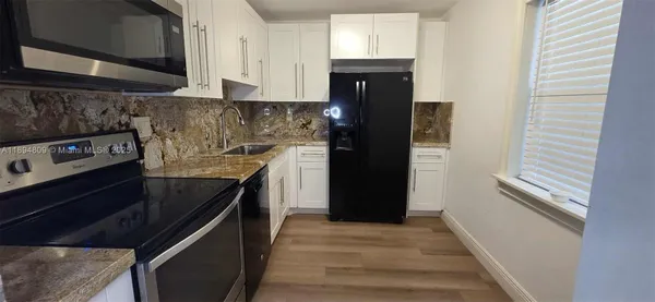 Property Slideshow image 3 of 36 | 8050 w mcnab rd 212, Tamarac, FL, 33321