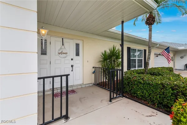 Property Slideshow image 3 of 19 | 7084 e brandywine cir, Fort Myers, FL, 33919