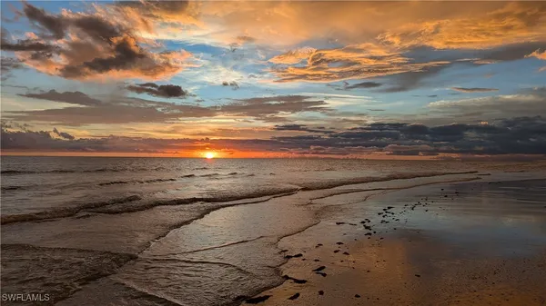 Property Slideshow image 3 of 7 | 104 fleur de lis ln, Naples, FL, 34112