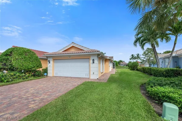 Property Slideshow image 2 of 50 | 8165 xenia ln, Naples, FL, 34114