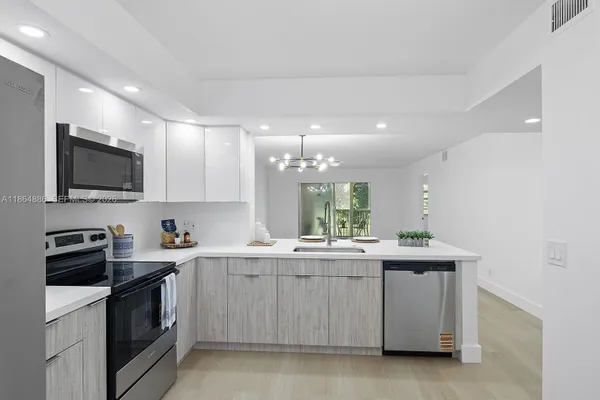 Property Slideshow image 3 of 50 | 12500 sw 6th st 307n, Pembroke Pines, FL, 33027