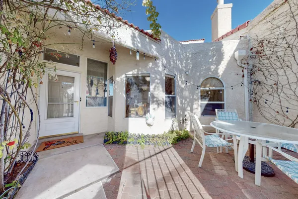 Property Slideshow image 3 of 68 | 582 eastlake dr, Rio Rancho, NM, 87124